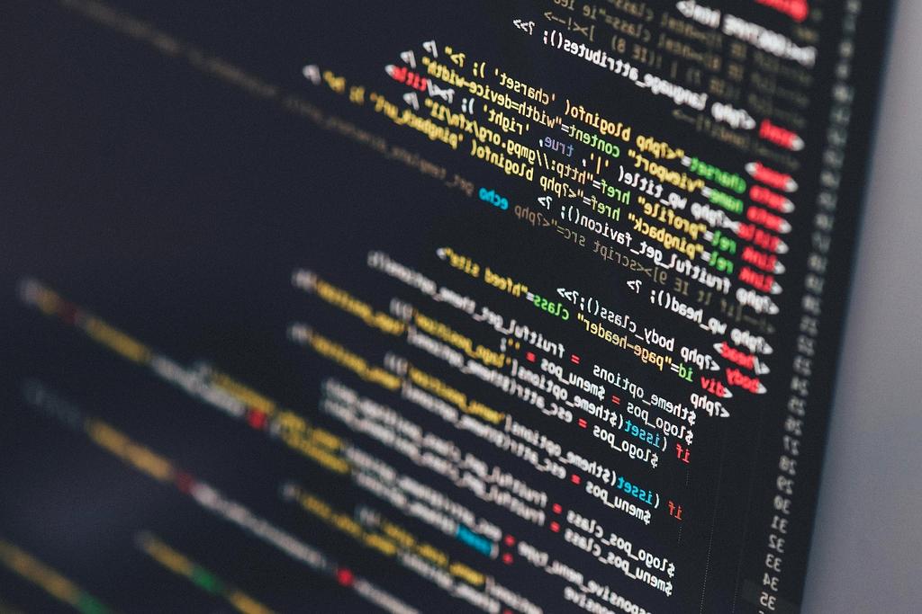 Lightning bolt representing fast delivery times