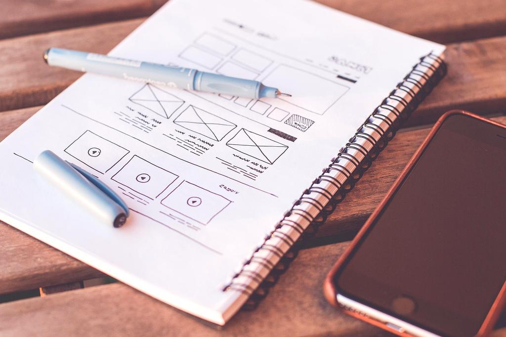 Portrait of Emma Roberts, UX/UI Designer